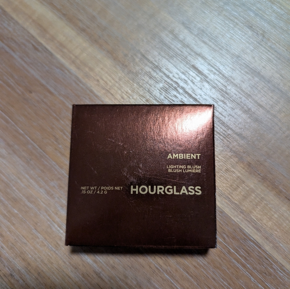 Hourglass Ambient Lighting Blush